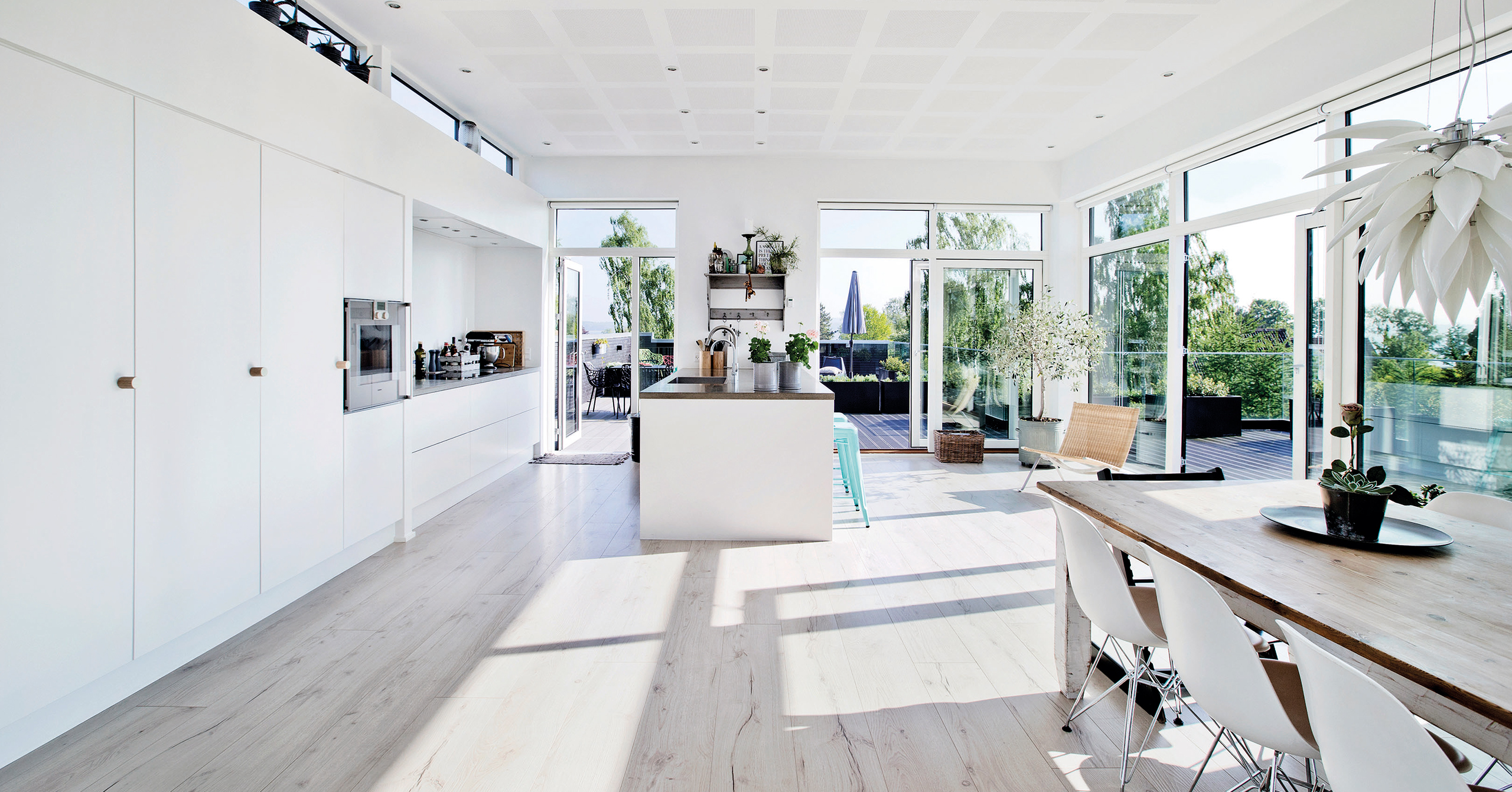 Nordic One Hvid Hovedskud2560 (1)