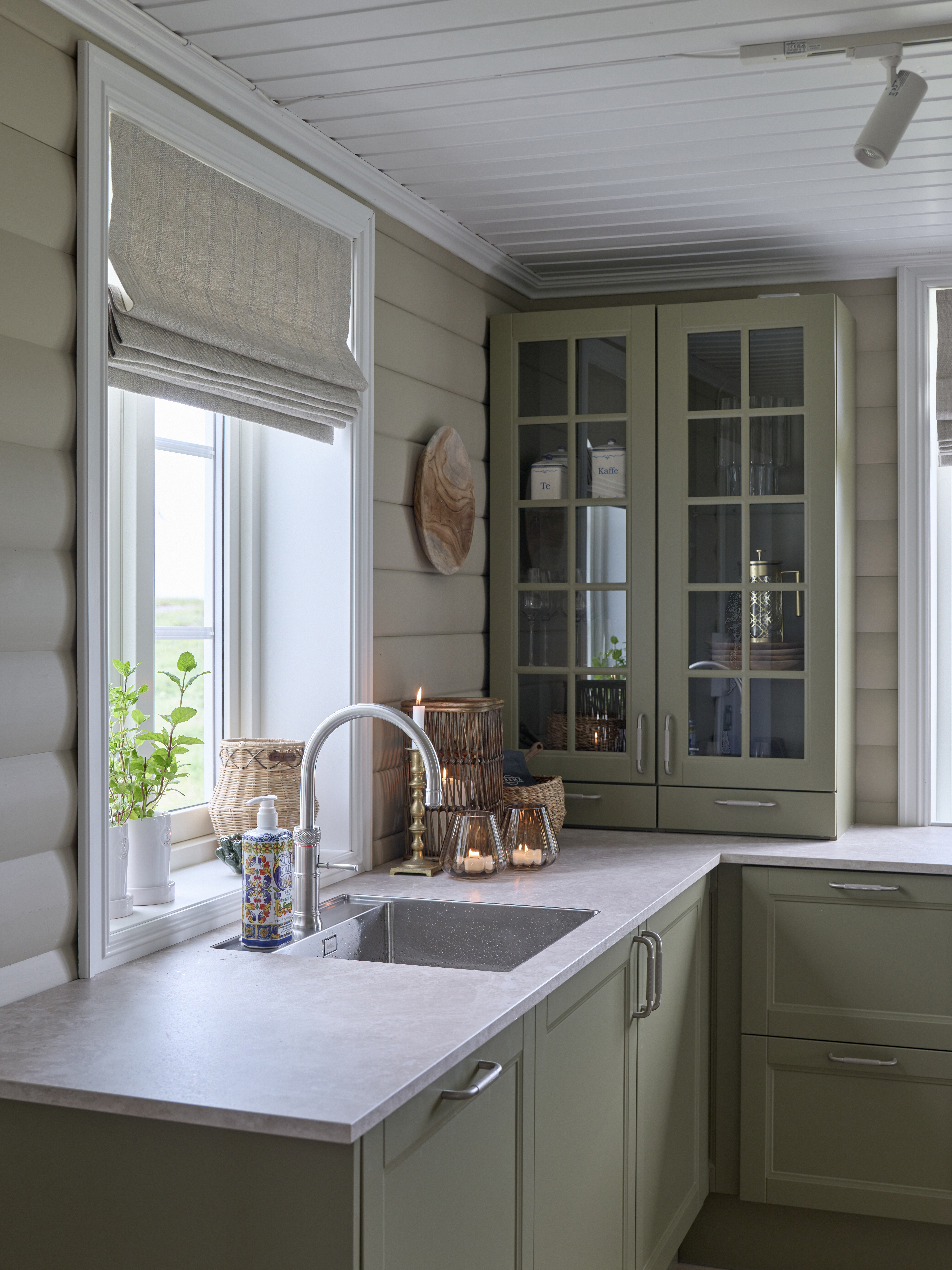 Donna Etterbilder TMM 05933